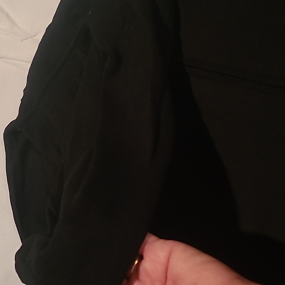Shelly M. Couture Black Hoodie Sweater, sleeves with ribbed bottom, Zip Front, L - Picture 7 of 9